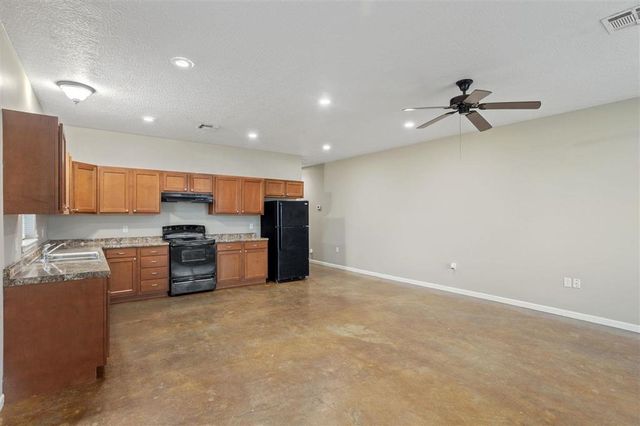 2715 Deaton St Street, Lake Charles, LA 70601