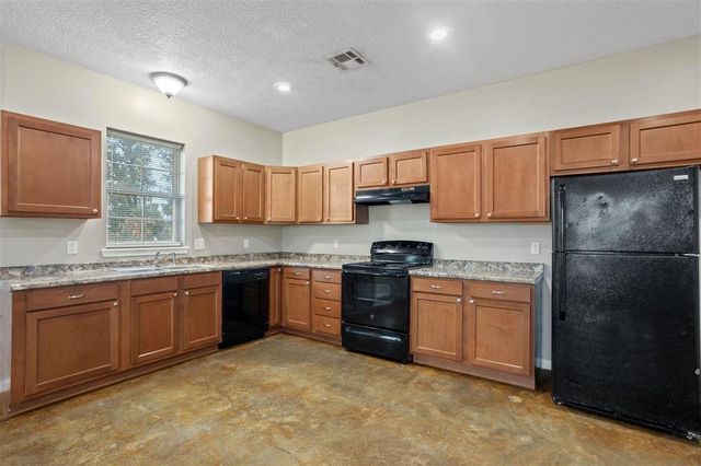 2715 Deaton St Street, Lake Charles, LA 70601