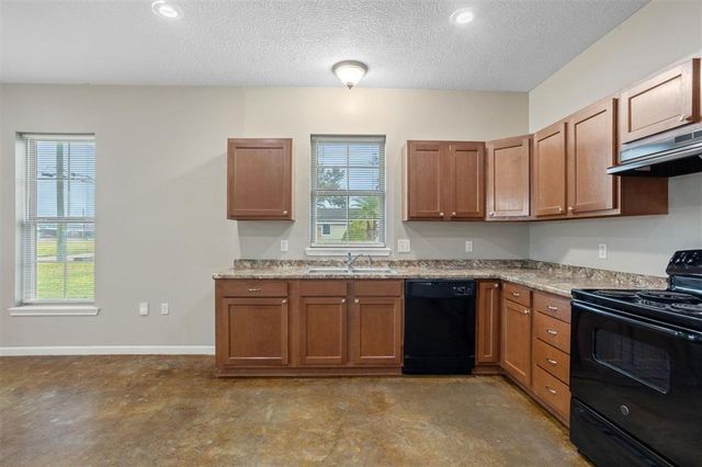 2715 Deaton St Street, Lake Charles, LA 70601