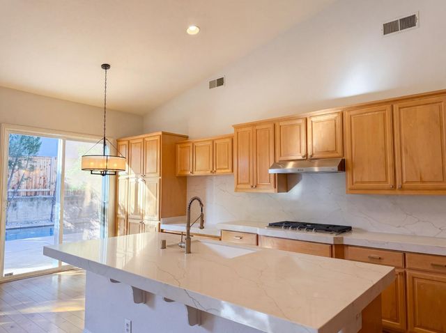 1401 Grey Owl Cir, Roseville, CA 95661