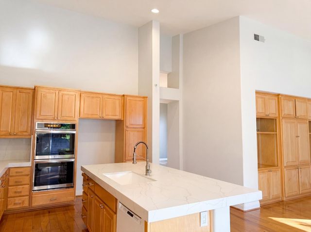 1401 Grey Owl Cir, Roseville, CA 95661