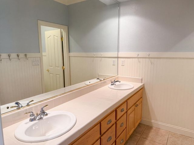 1401 Grey Owl Cir, Roseville, CA 95661