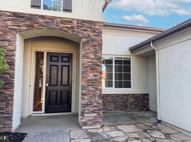 1401 Grey Owl Cir, Roseville, CA 95661