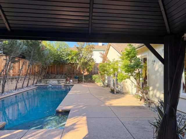 1401 Grey Owl Cir, Roseville, CA 95661