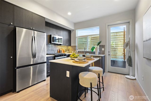 9744 B Holman Road NW, Seattle, WA 98117