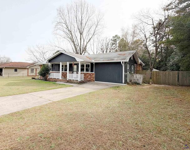 108 Weaver Road, Warner Robins, GA 31093