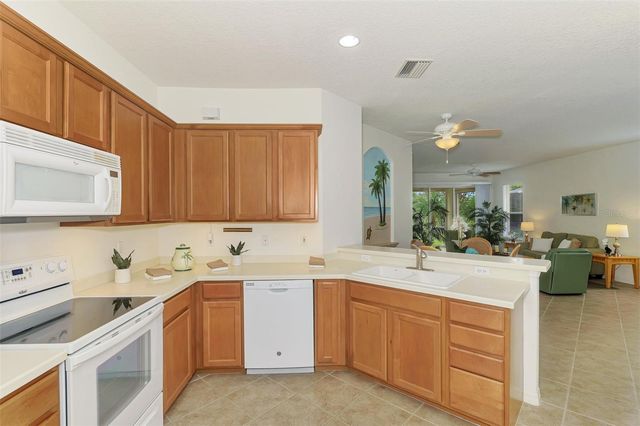 9367 CARNABY DRIVE, Venice, FL 34293