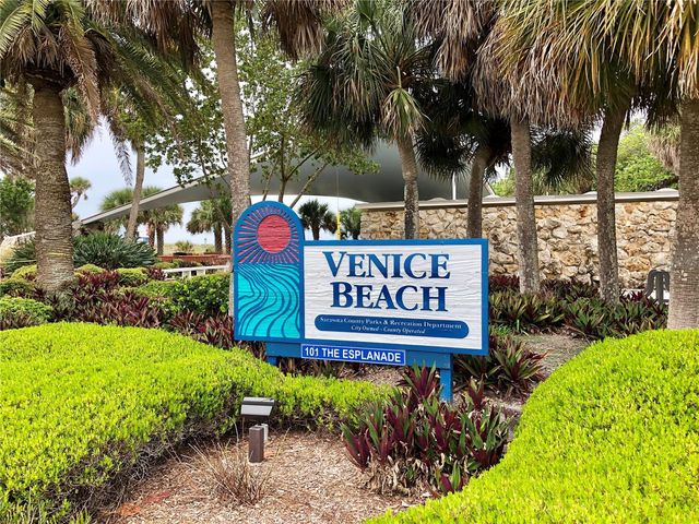 9367 CARNABY DRIVE, Venice, FL 34293