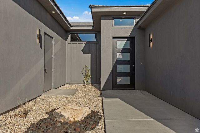 319 E 920 N, Hurricane, UT 84737