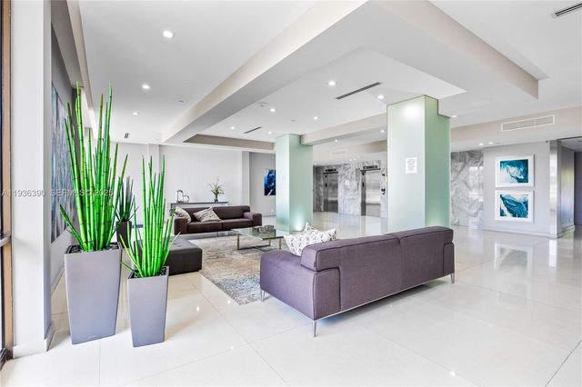 20379 W Country Club Dr 1938, Aventura, FL 33180