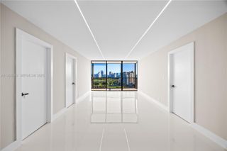 20379 W Country Club Dr 1938, Aventura, FL 33180