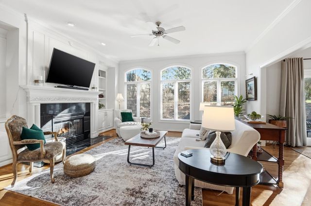 884 River Forest Drive, Hamilton Twp, OH 45039