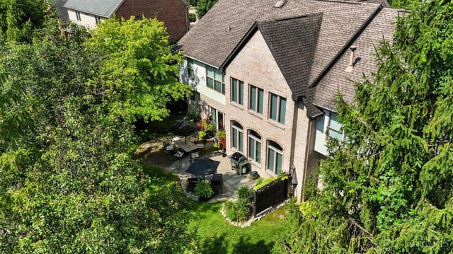 884 River Forest Drive, Hamilton Twp, OH 45039