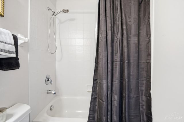 884 River Forest Drive, Hamilton Twp, OH 45039