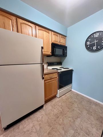 16465 Benmar Court, Roseville, MI 48066