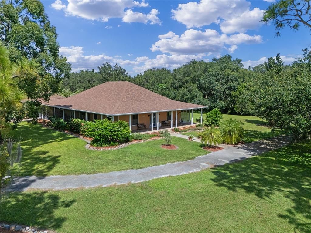 Image 15 of property listing at 11101 TINDALL ROAD, Orlando, FL 32832