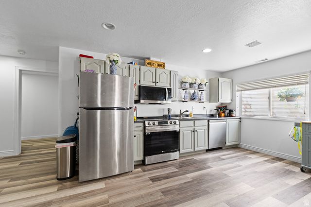 2786 S 1260 W, Syracuse, UT 84075