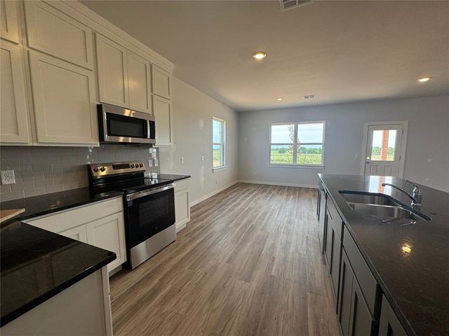 3390 Manning Farms Boulevard, El Reno, OK 73036