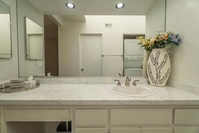 255 E Avenida Granada 322, Palm Springs, CA 92264