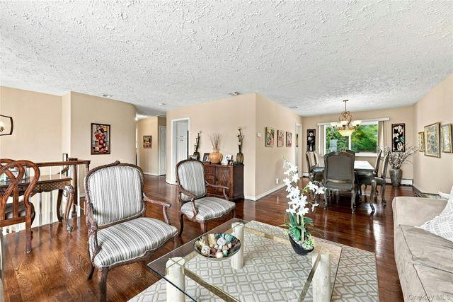 3165 Clubhouse Road, Merrick, NY 11566