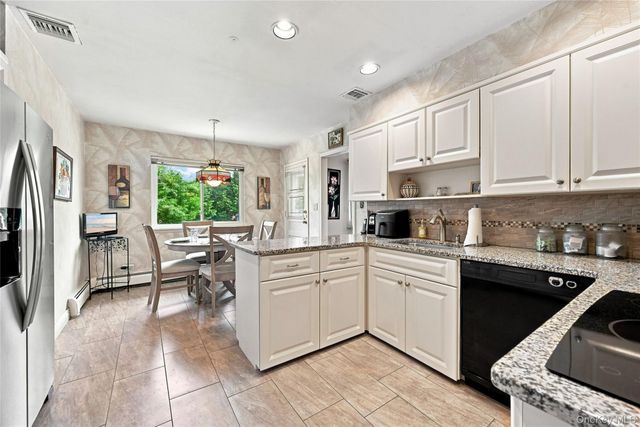 3165 Clubhouse Road, Merrick, NY 11566