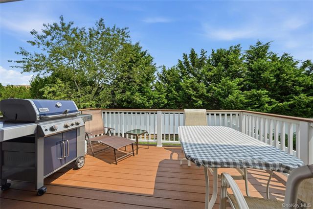 3165 Clubhouse Road, Merrick, NY 11566