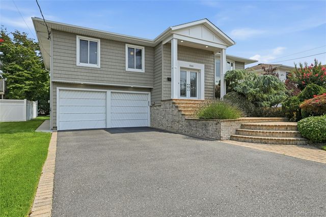 3165 Clubhouse Road, Merrick, NY 11566
