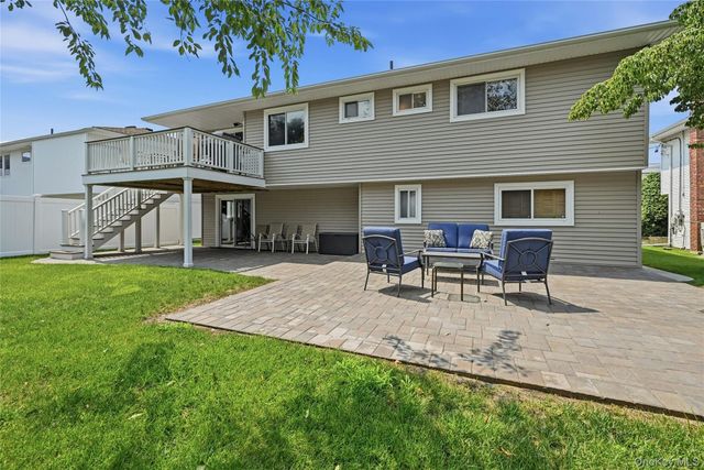 3165 Clubhouse Road, Merrick, NY 11566
