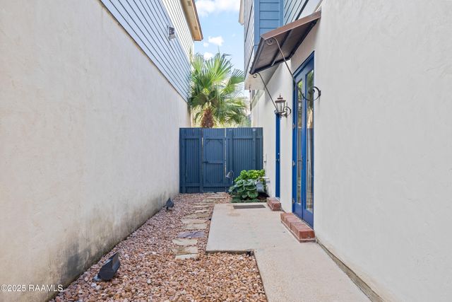 618 Richland Avenue, Lafayette, LA 70508