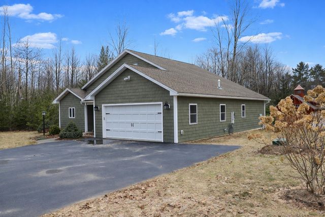 216 Cherry Lane, Newport City, VT 05855