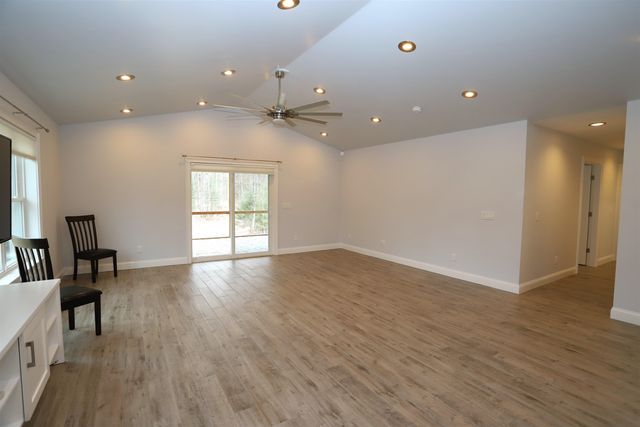 216 Cherry Lane, Newport City, VT 05855