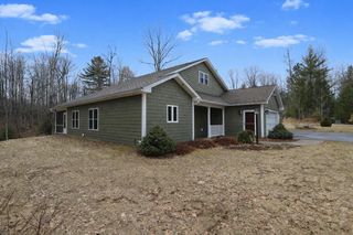 216 Cherry Lane, Newport City, VT 05855