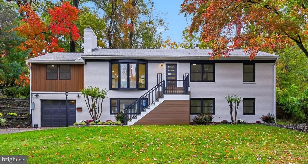 6434 WOODVILLE DR, Falls Church, VA 22044