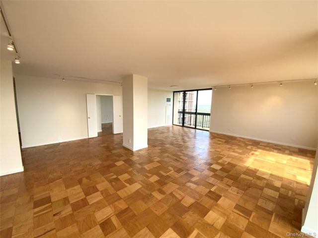 27110 Grand Central Parkway 24W, Floral Park, NY 11005