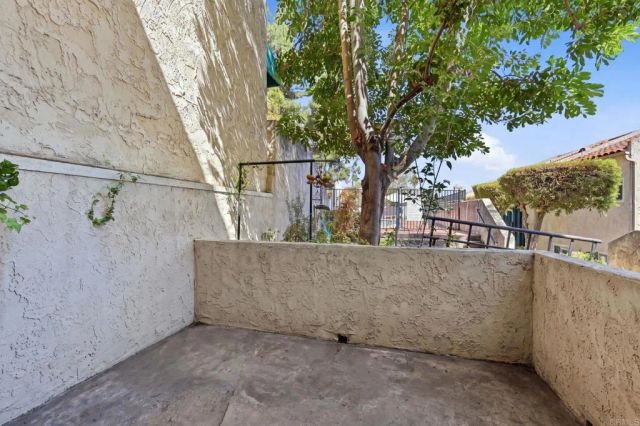 7940 University Avenue 14, La Mesa, CA 91942