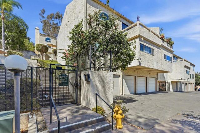 7940 University Avenue 14, La Mesa, CA 91942