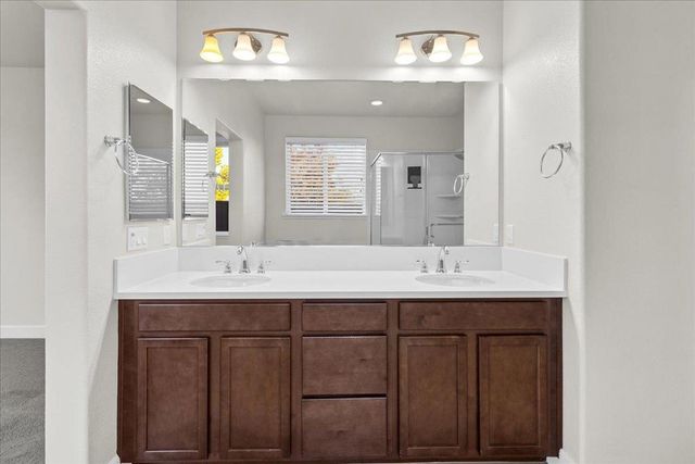 215 Lucero Drive, Hollister, CA 95023