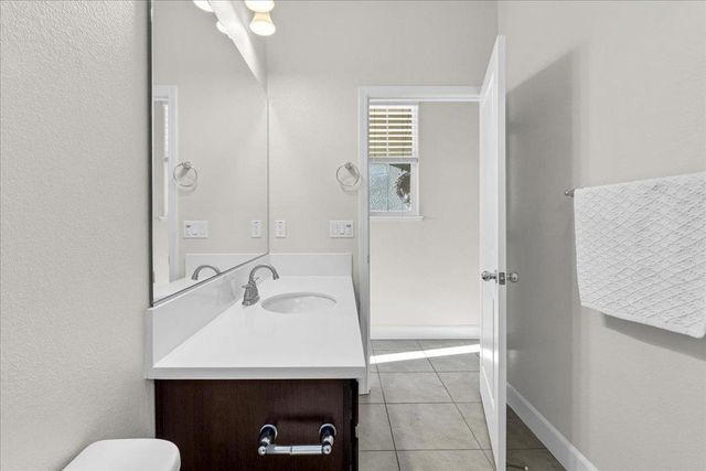 215 Lucero Drive, Hollister, CA 95023