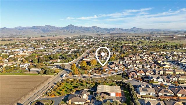 215 Lucero Drive, Hollister, CA 95023
