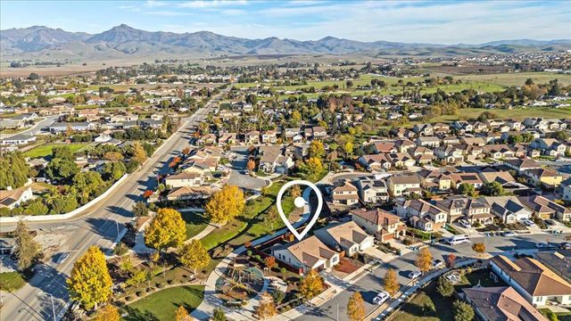 215 Lucero Drive, Hollister, CA 95023