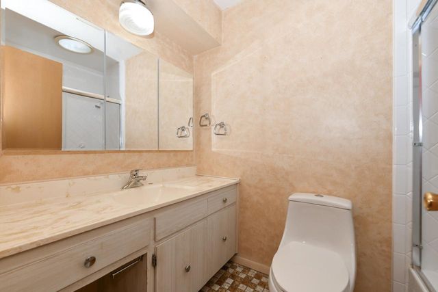 6369 N 101st STREET, Milwaukee, WI 53225