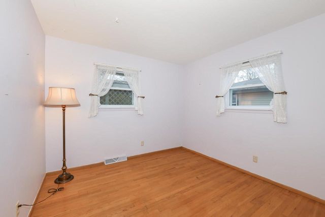 6369 N 101st STREET, Milwaukee, WI 53225