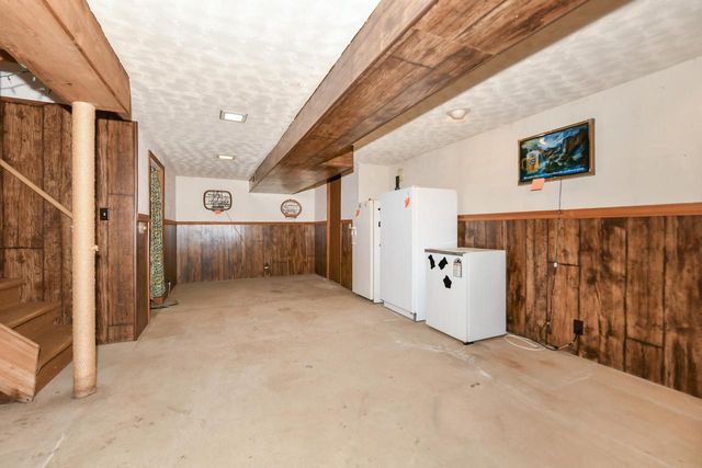 6369 N 101st STREET, Milwaukee, WI 53225