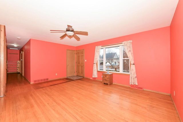 6369 N 101st STREET, Milwaukee, WI 53225