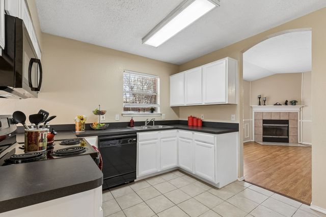 4628 Brimstone Drive, Fort Worth, TX 76244