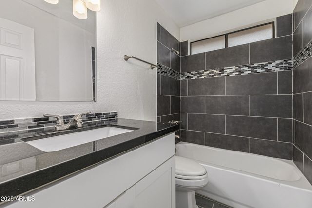 6605 N 48TH Avenue, Glendale, AZ 85301