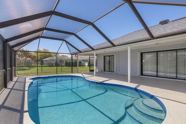 1902 Gaskins Circle, Port St Lucie, FL 34952