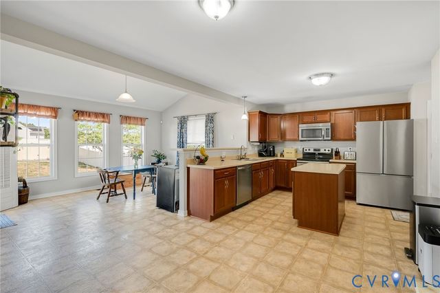 2955 Lookout Ln, North Prince George, VA 23860