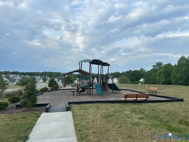 2955 Lookout Ln, North Prince George, VA 23860