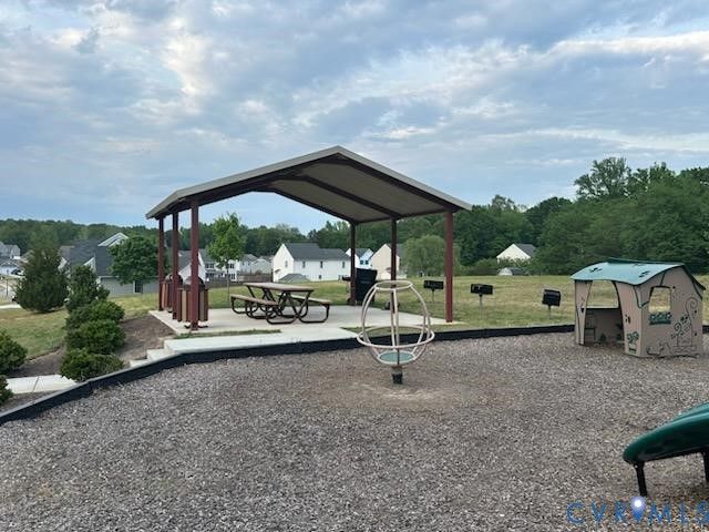 2955 Lookout Ln, North Prince George, VA 23860